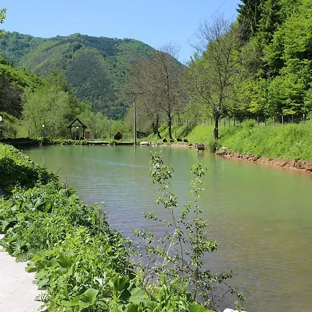 Chalet Ranch Verig *